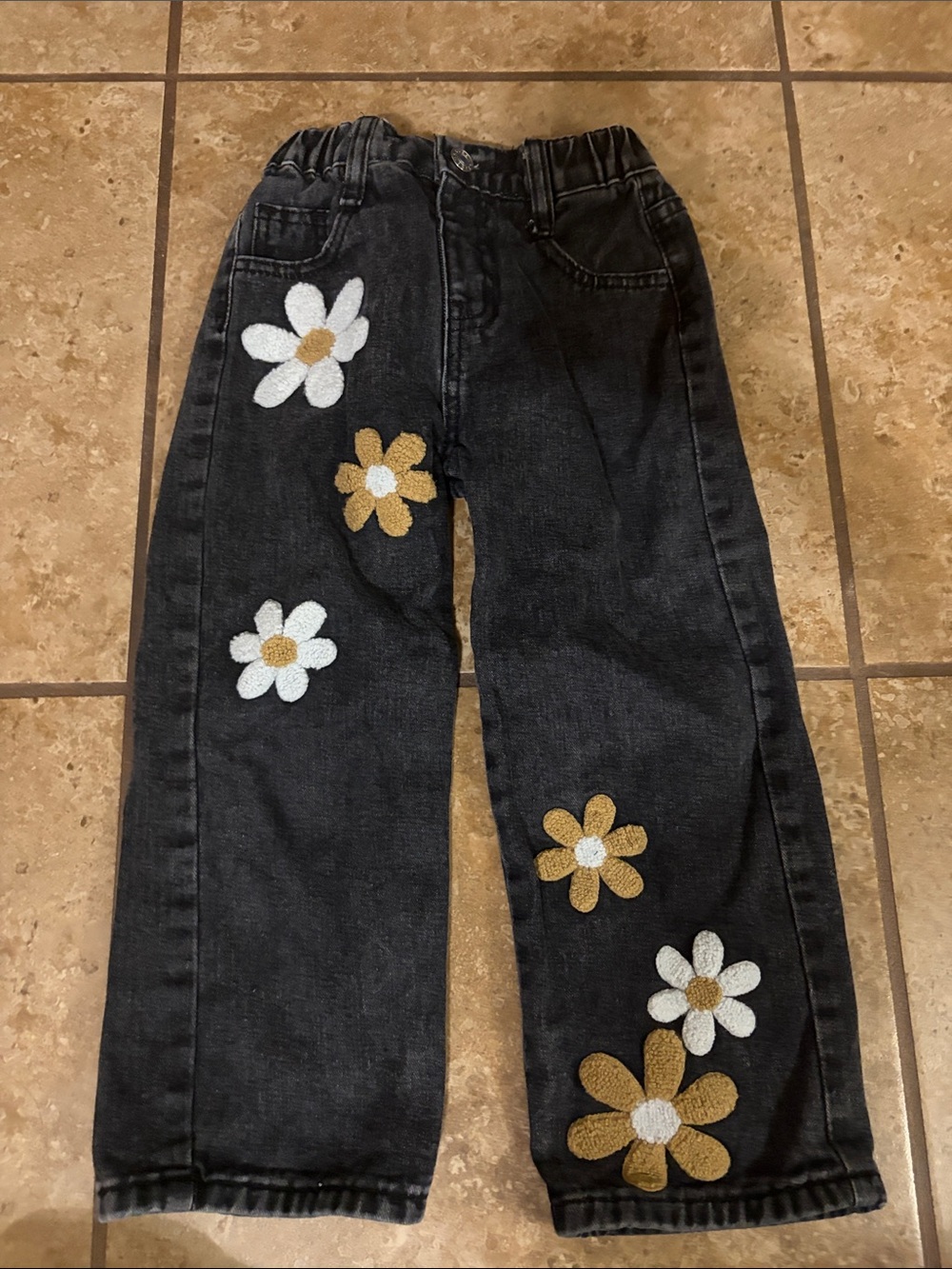 SHEIN Black Denim Jeans with White and Gold Daisy Patches
